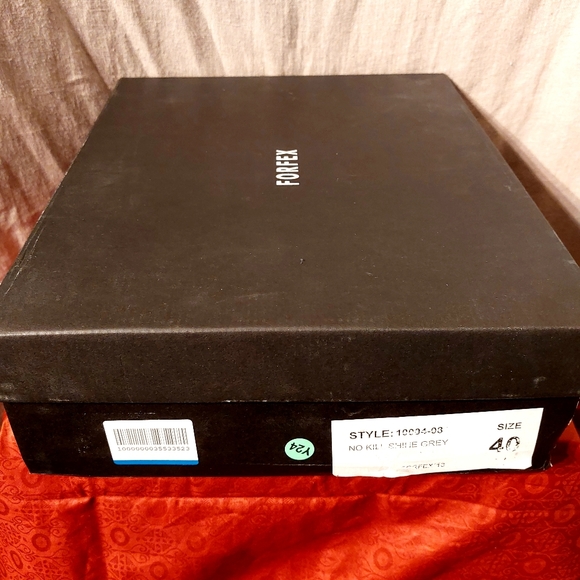 Forfex 'No Kill' iridescent black steel-toed sneaker boots, EU40, EUC - Picture 12 of 14